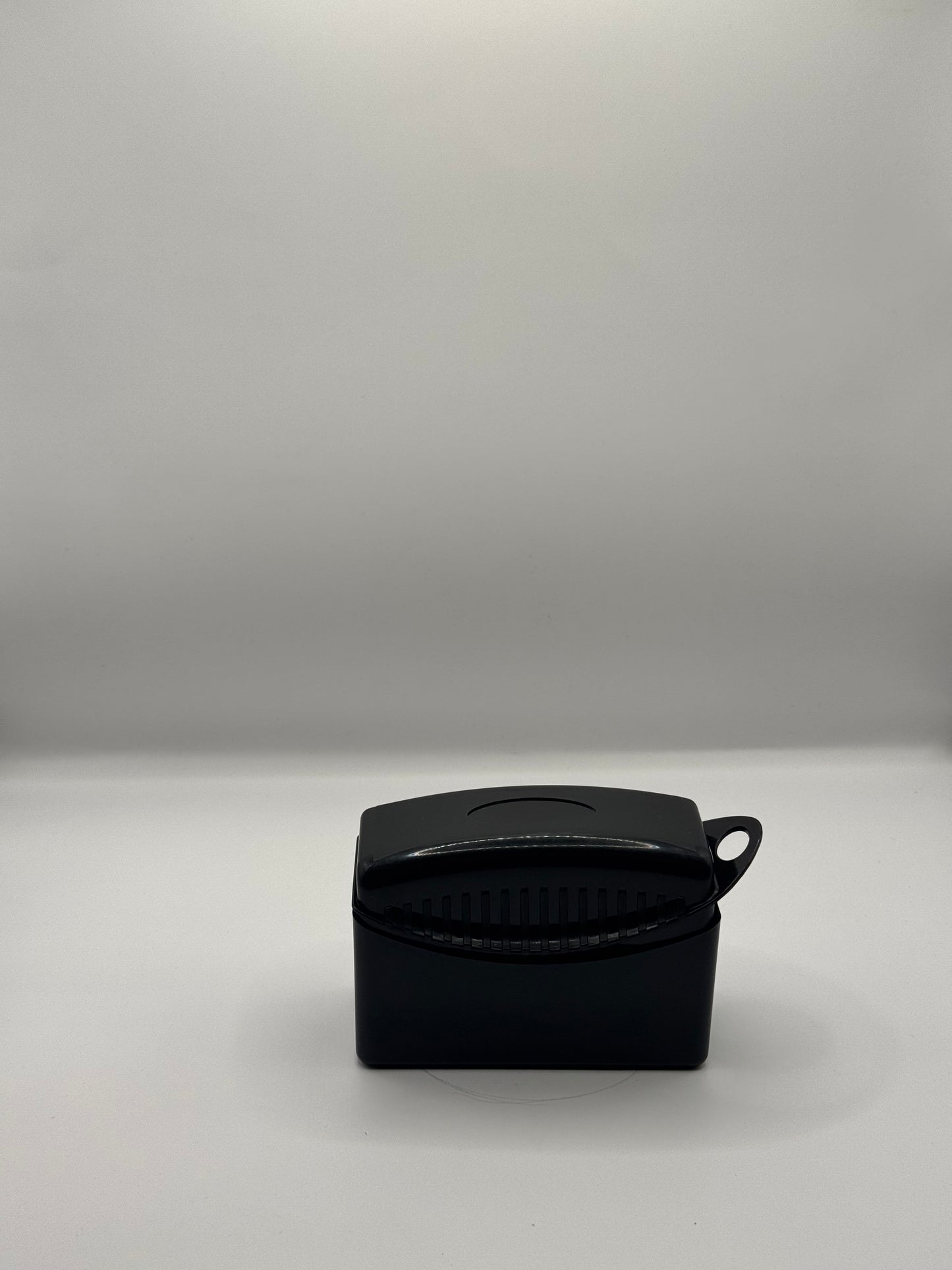 Black soft tyre shine sponge
